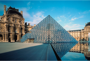 Pirámide del Ingreso al Museo del Louvre, París, 1989